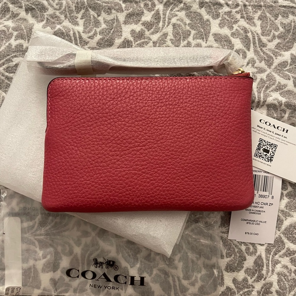 COACH wristlet - Picture 2 of 4
